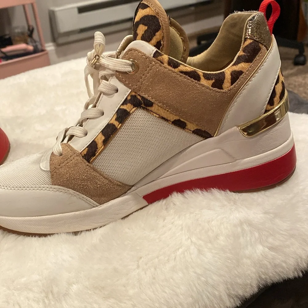 Michael kors wedge Georgie sneakers leopard and white with gold and red accents - Picture 11 of 17